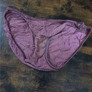 Vanity Fair Size 7 Well Worn Purple Bikini Panties (see photos for condition)